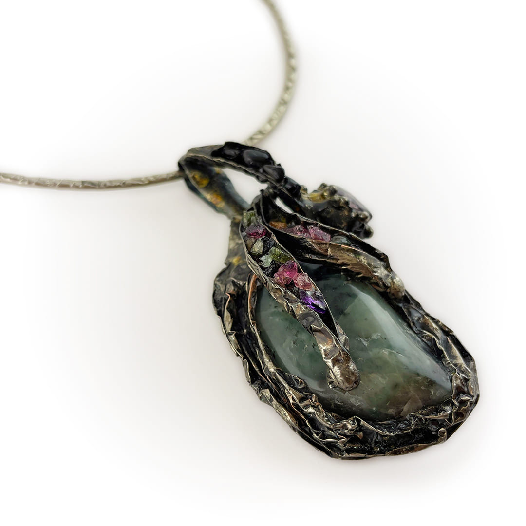 Proteção Necklace